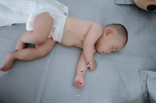 借卵生子咨询怀孕感觉自己心跳明显