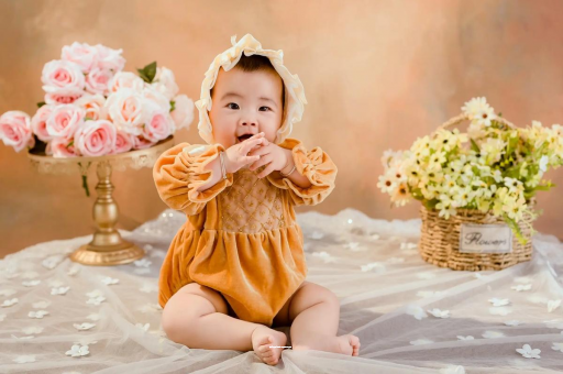 借卵生子咨询孕妇脖子长小疙瘩